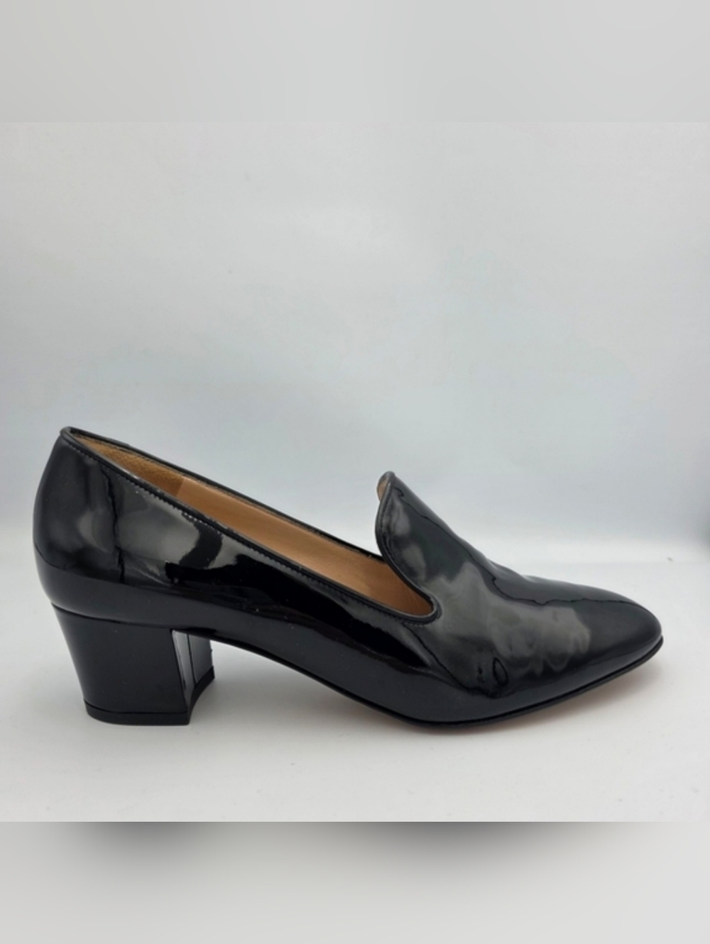 Gianvito Rossi Black Patent Leather Low Heel Loafers 38.5 IT / 8.5 US  Excellent